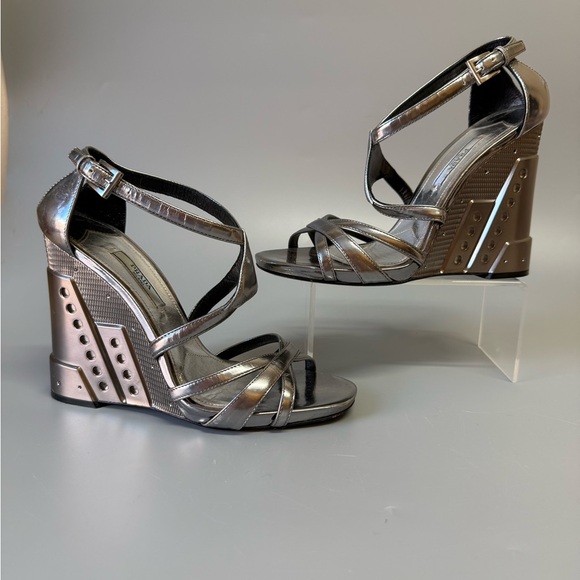 Prada Capretto Lamina Sandals Sz 6.5 37 - Picture 2 of 15